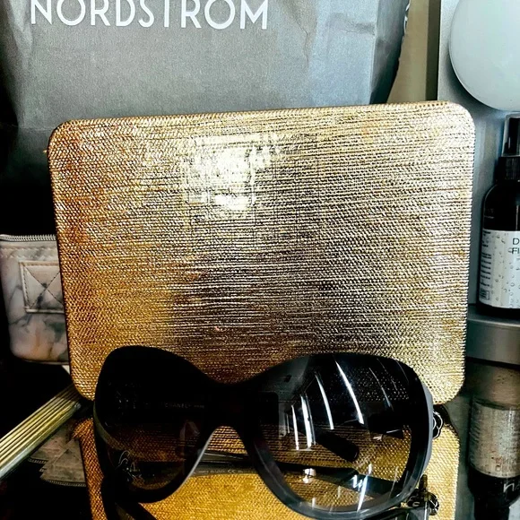 Gorgeous Chanel Sunglasses CHANEL | Accessories | Gorgeous Chanel Square Sunglasses  main image 3
